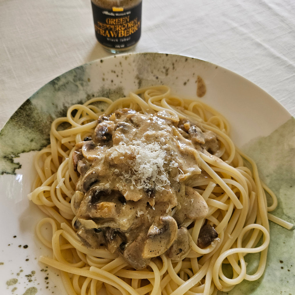 Spaghetti with mushroom sauce